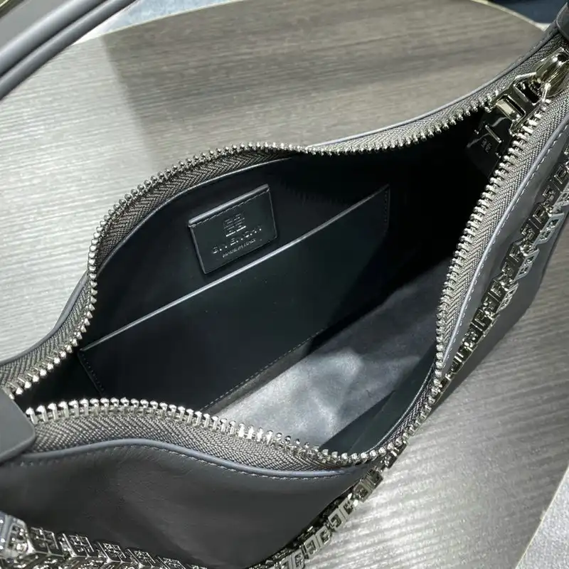 Fashionrepsfam ru Givenchy Bag 2209SW0055