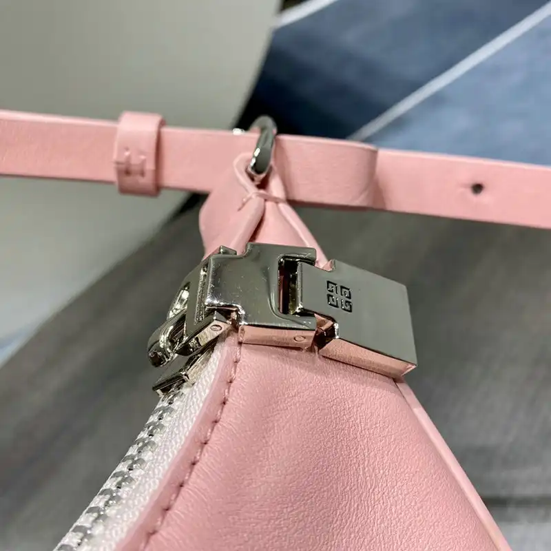 Givenchy Bag 2209SW0059