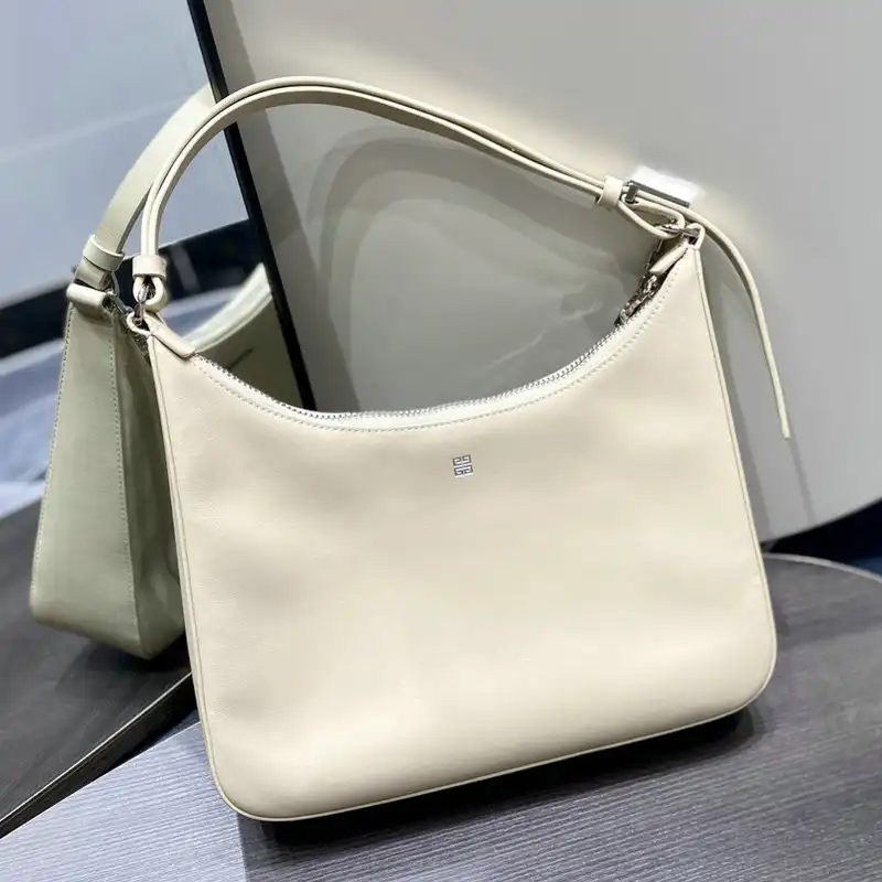 Givenchy Bag 2209SW0060