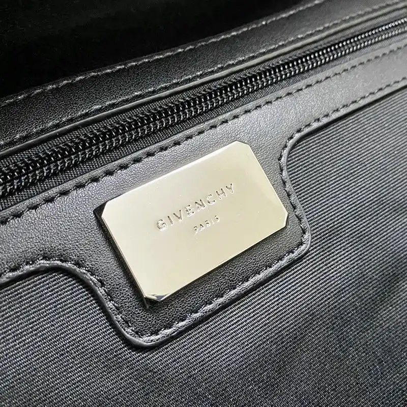 Givenchy Bag 2209SW0061