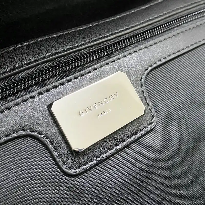 Fashionrep Givenchy Bag 2209SW0065