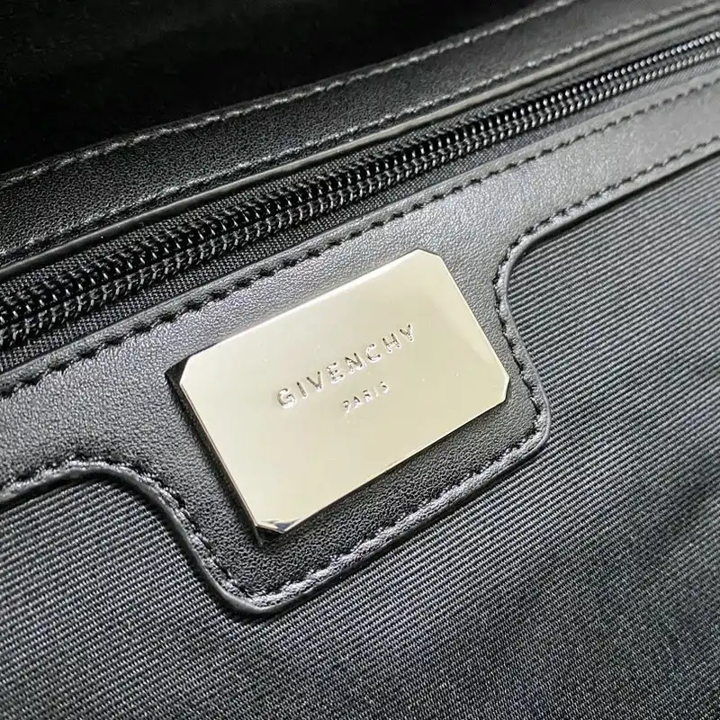 Givenchy Bag 2209SW0066