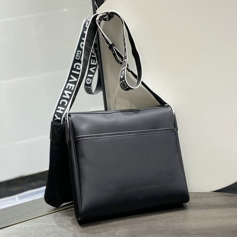 FASH Givenchy Bag 2209SW0069