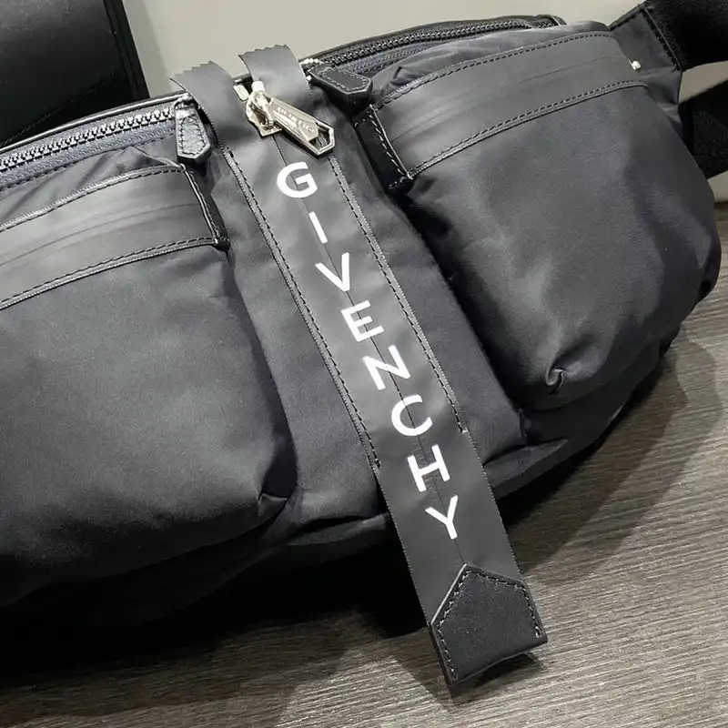 Givenchy Bag 2209SW0071