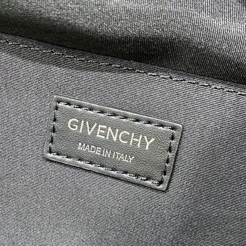 Fashionrepsfam ru Givenchy Bag 2209SW0073