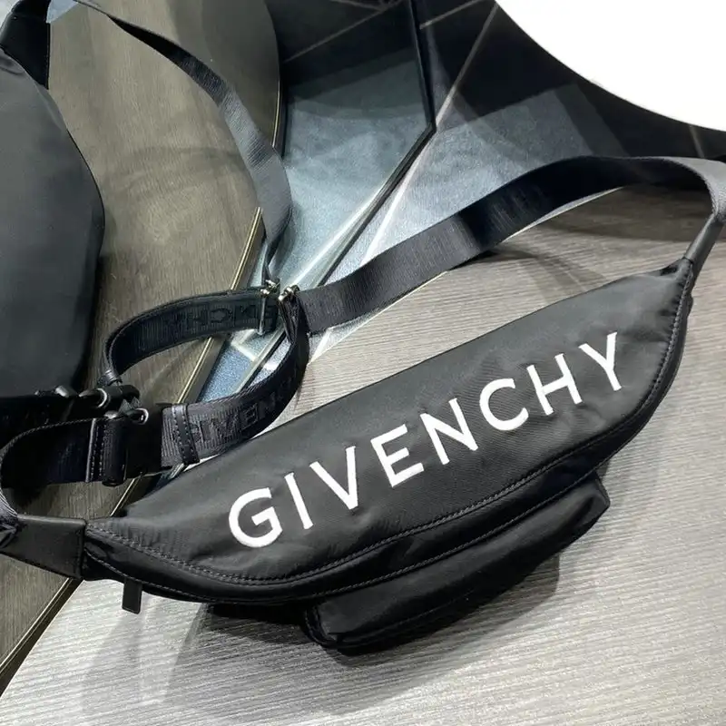 Givenchy Bag 2209SW0074