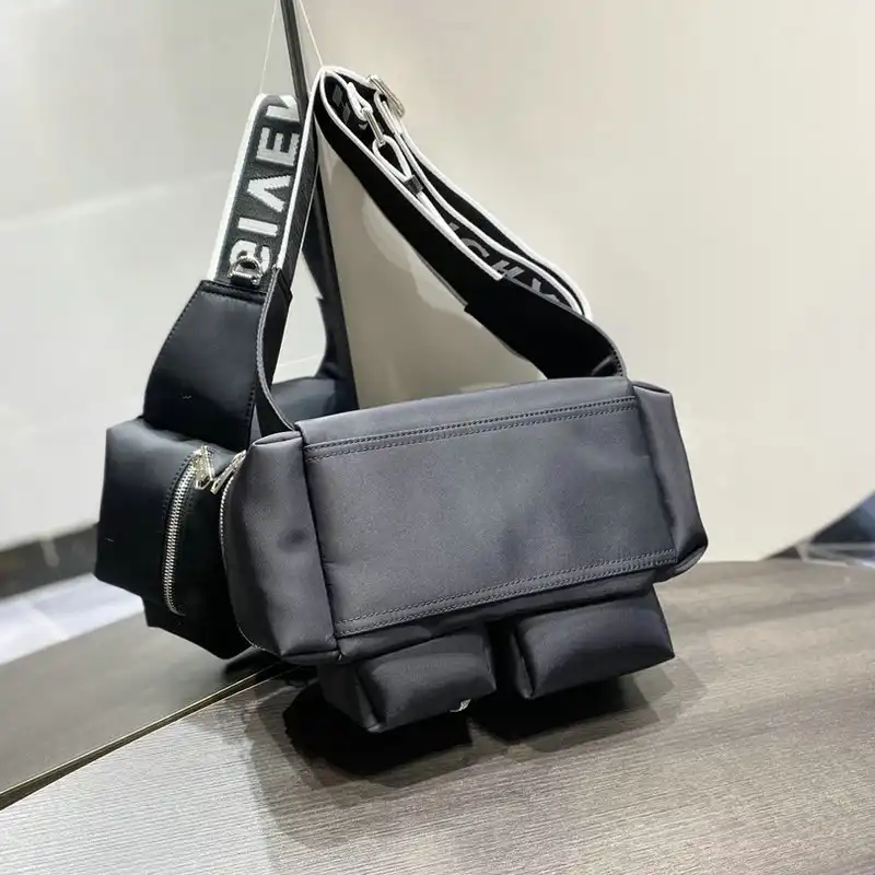 Givenchy Bag 2209SW0075