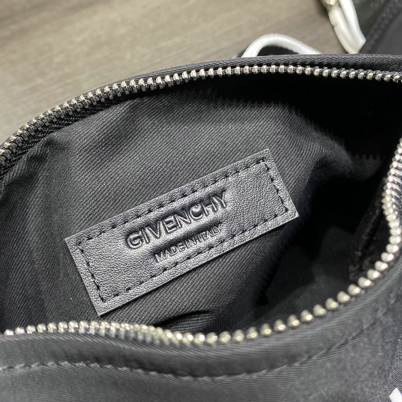 FASH Givenchy Bag 2209SW0075