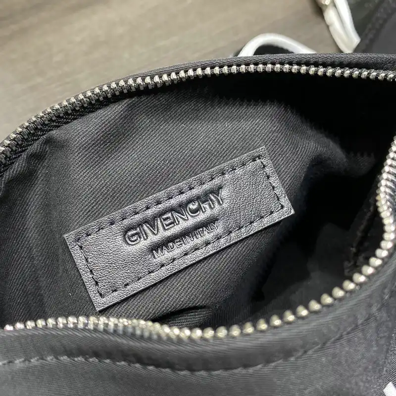 Fashionrepsfam ru Givenchy Bag 2209SW0075