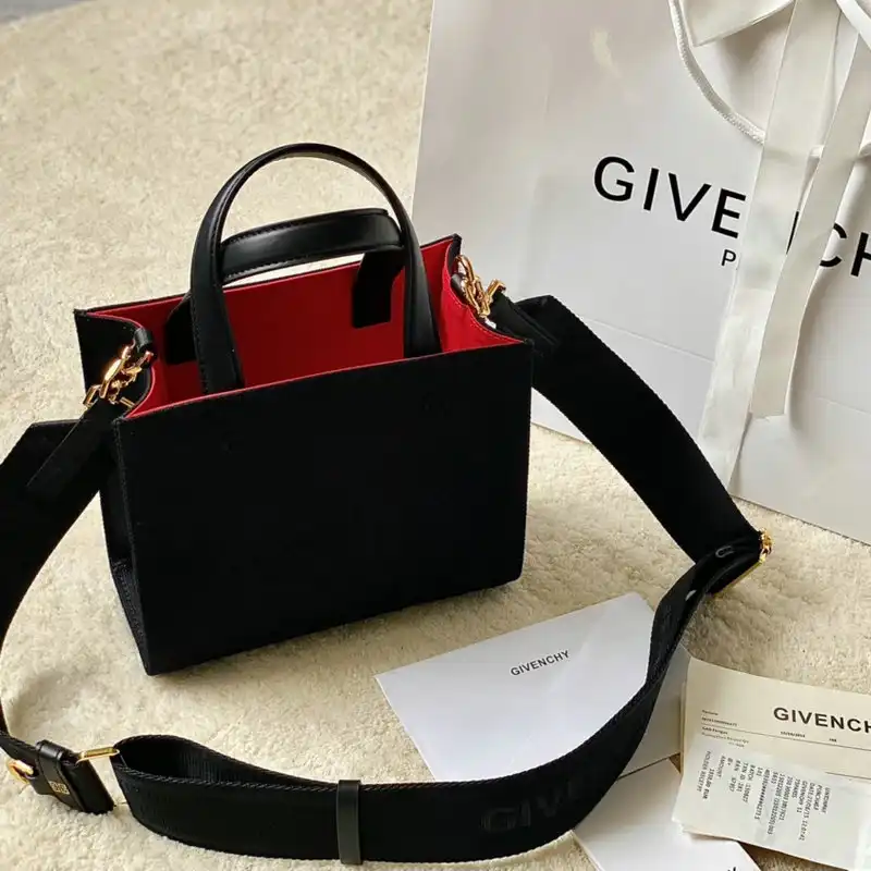 Givenchy Bag 2209SW0079