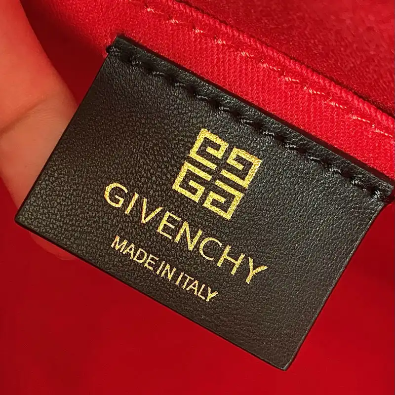 Fashionrepsfam ru Givenchy Bag 2209SW0079