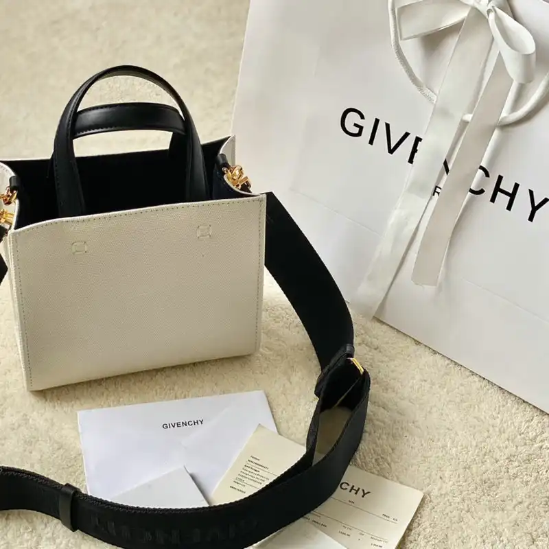 Givenchy Bag 2209SW0080