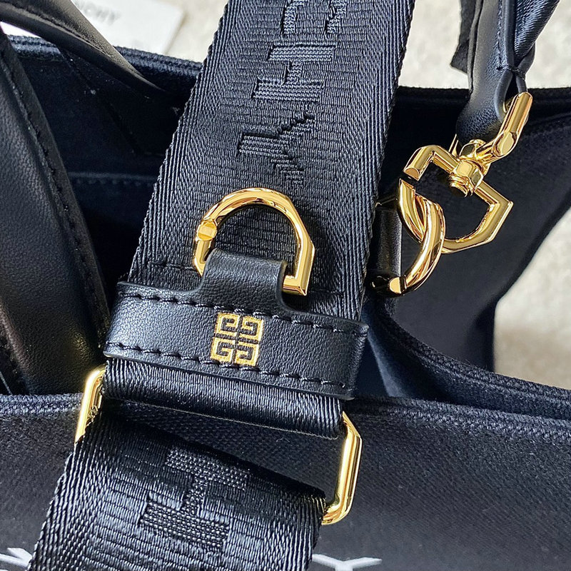 Givenchy Bag 2209SW0081