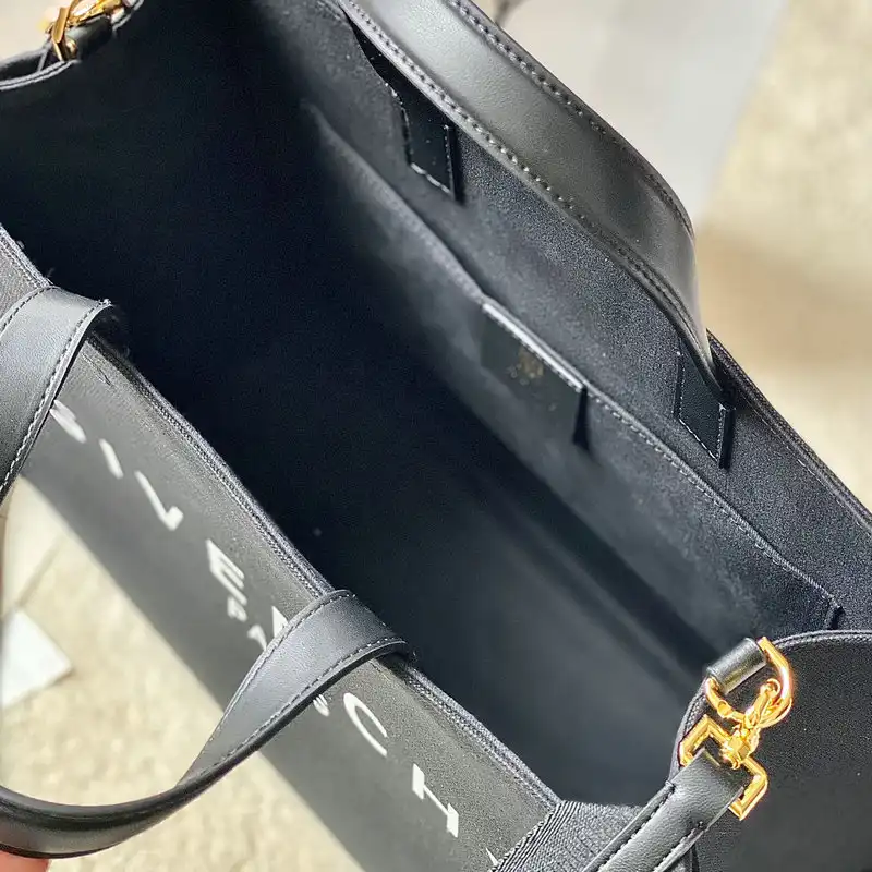 Givenchy Bag 2209SW0081