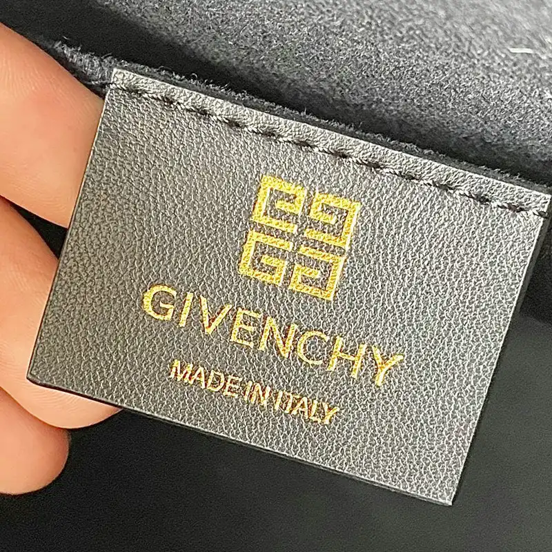 Givenchy Bag 2209SW0081