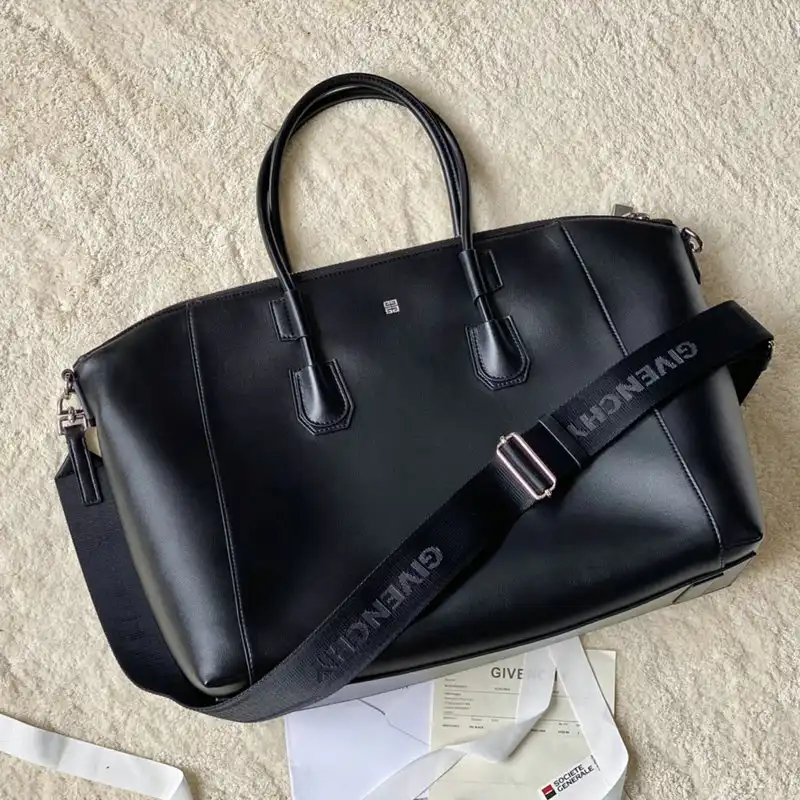 Givenchy Bag 2209SW0083