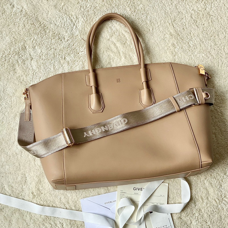 Givenchy Bag 2209SW0085