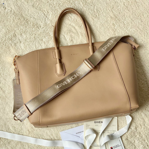 FASH Givenchy Bag 2209SW0085