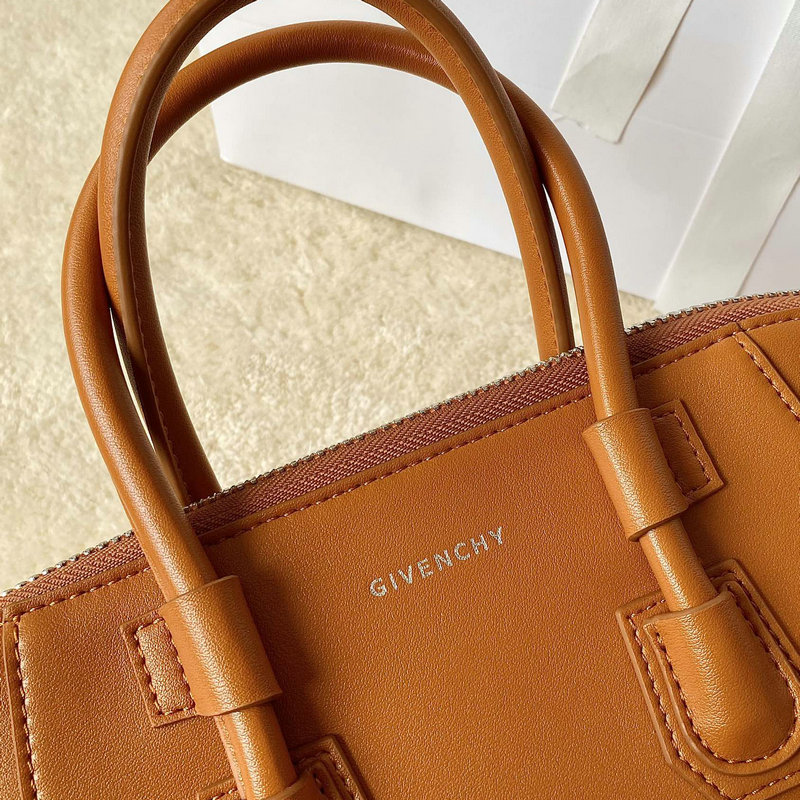 Givenchy Bag 2209SW0090