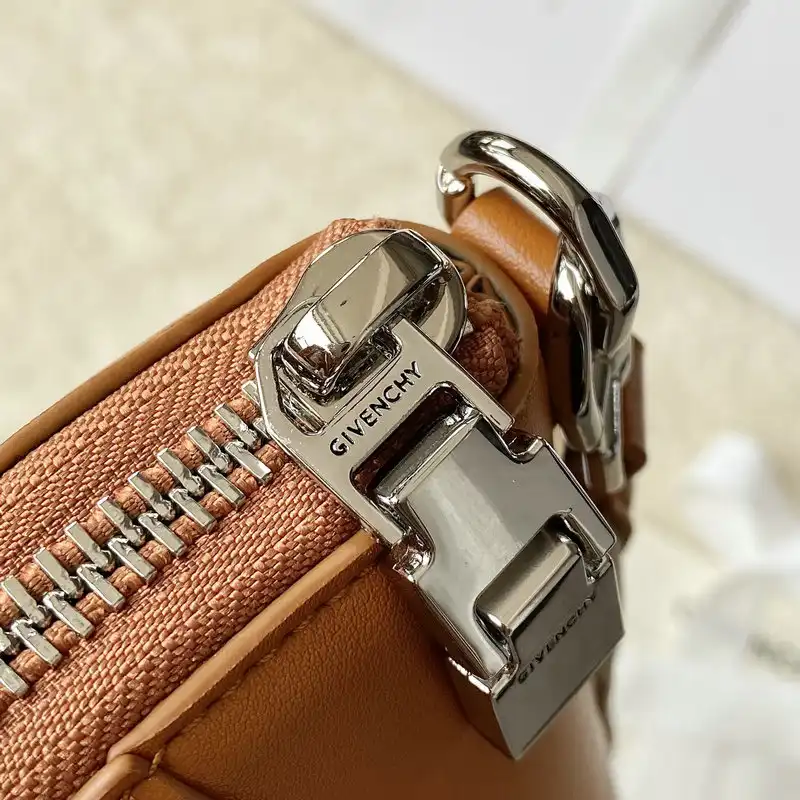 Givenchy Bag 2209SW0090