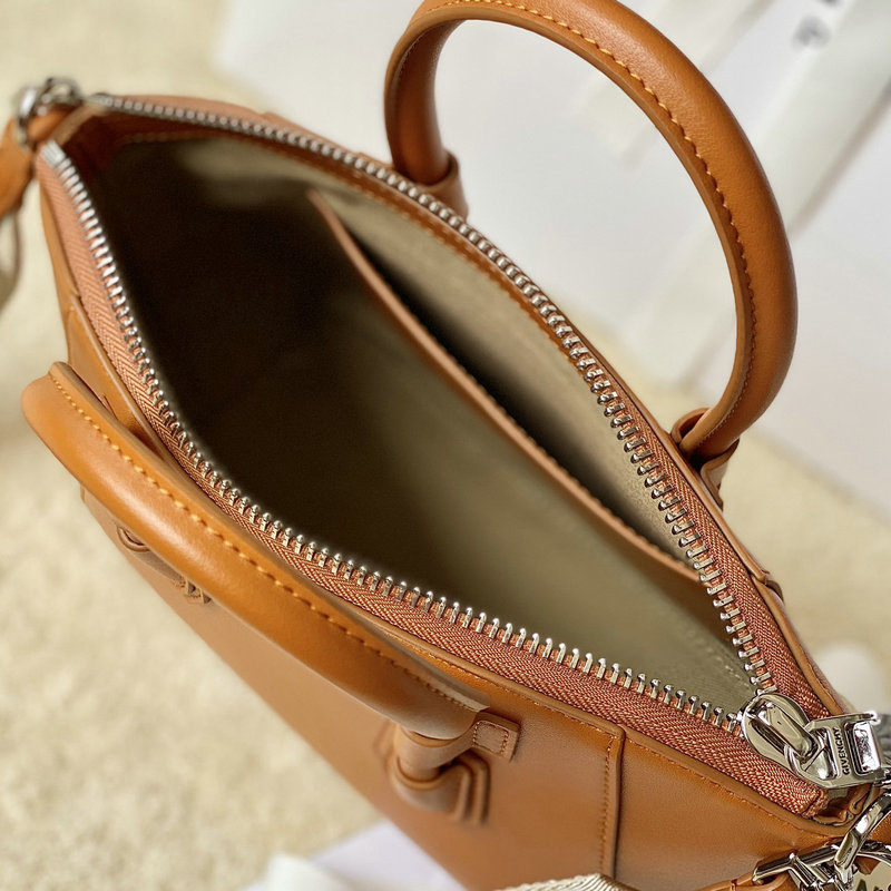 Givenchy Bag 2209SW0090