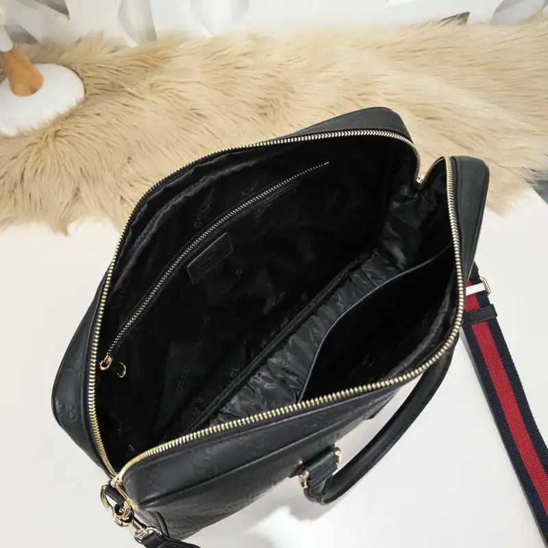 Gucci Bag 2209YZ0007