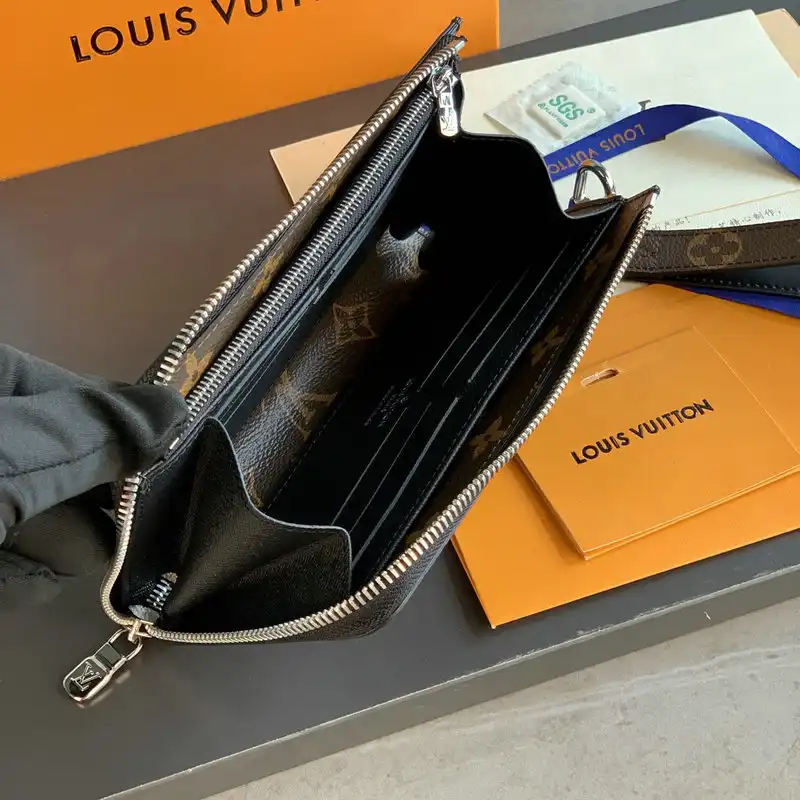 LV Bag 2209YZ0029