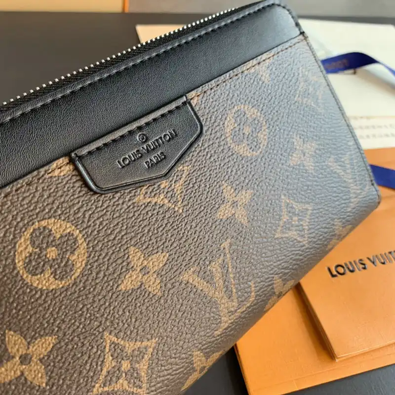 LV Bag 2209YZ0029