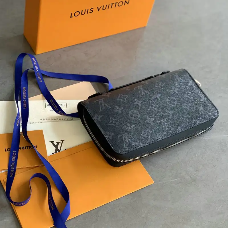 Fashionrepsfam ru LV Bag 2209YZ0042