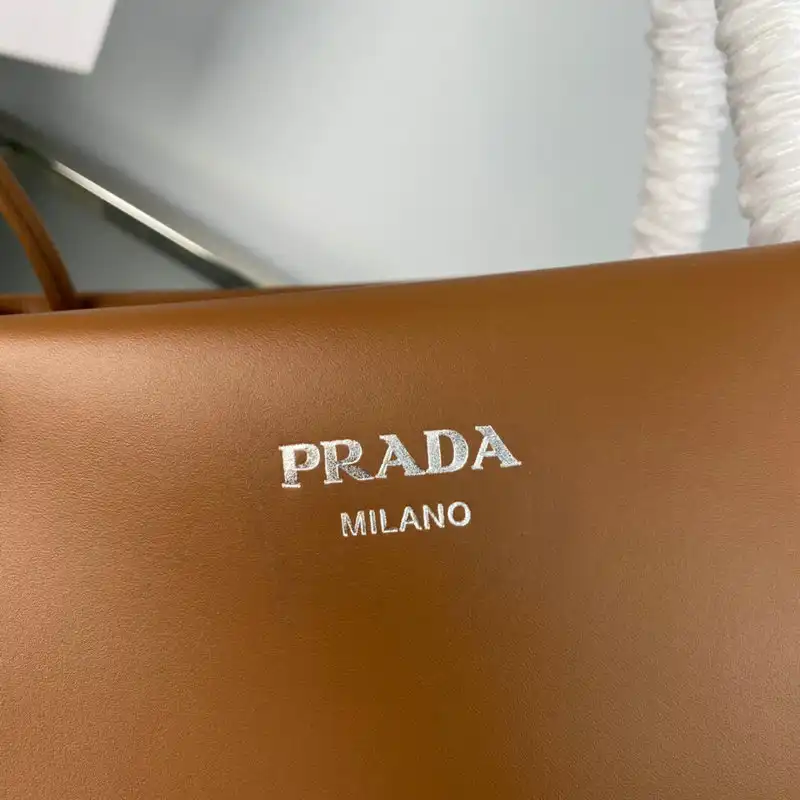 Prada Bag 2209YZ0060