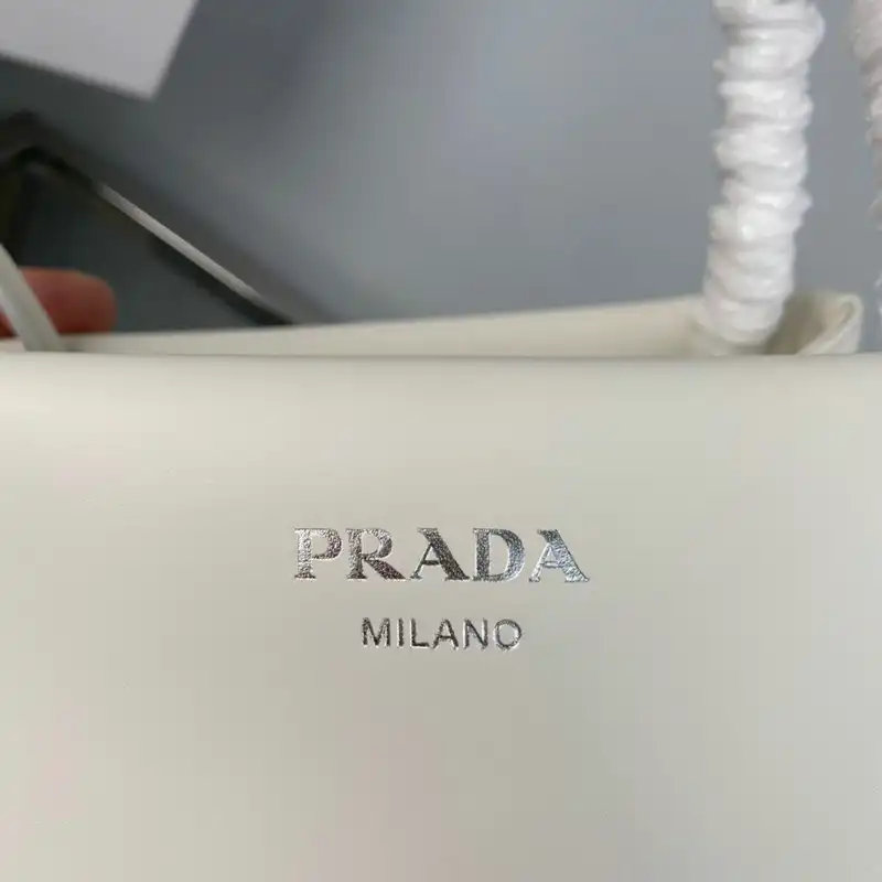 Prada Bag 2209YZ0062