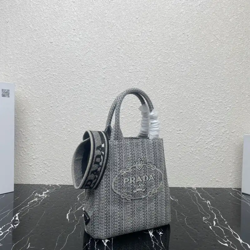 Prada Bag 2209YZ0089