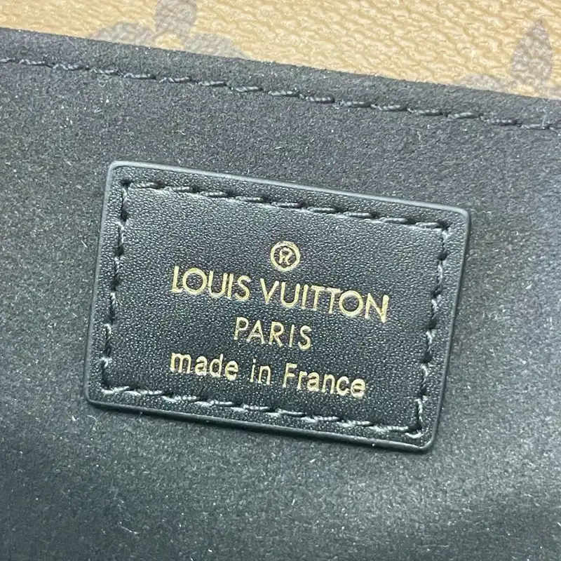 LV Bag 2210DJ0002