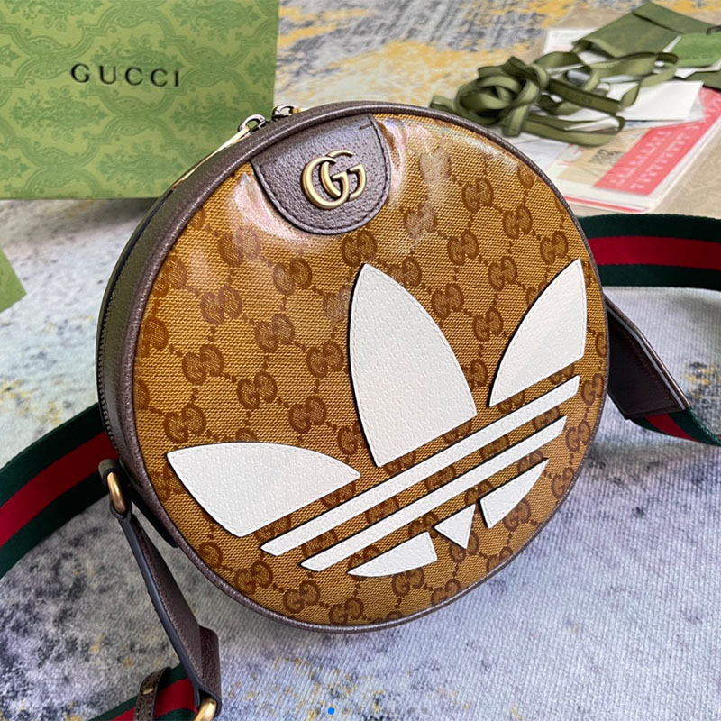 FASH Gucci Bag 2210HT0001