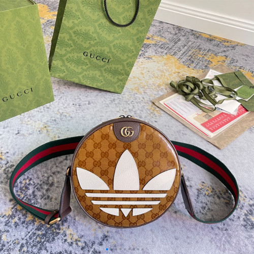 FASH Gucci Bag 2210HT0001