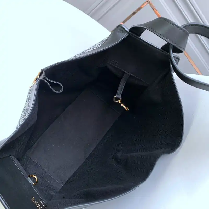 Loewe Bag 2210YA0052