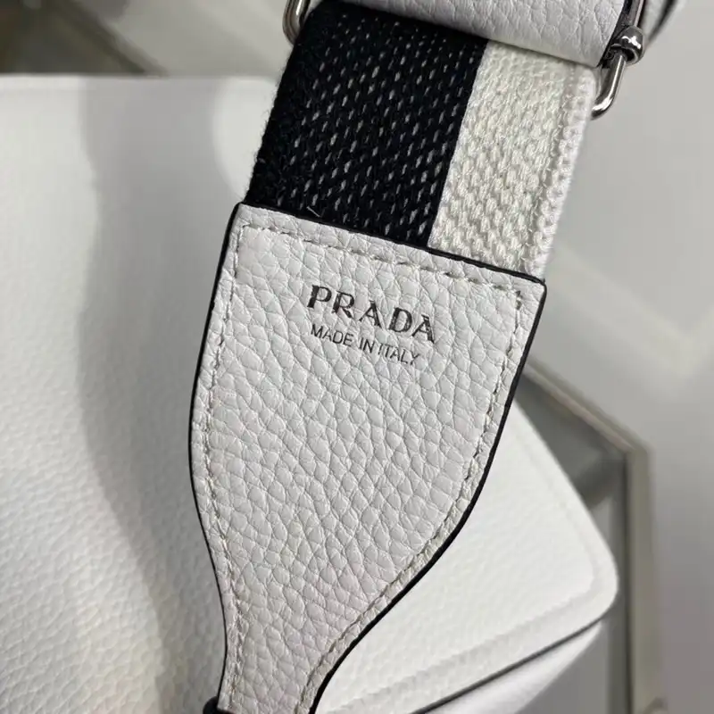 Prada Bag 2210YA0061