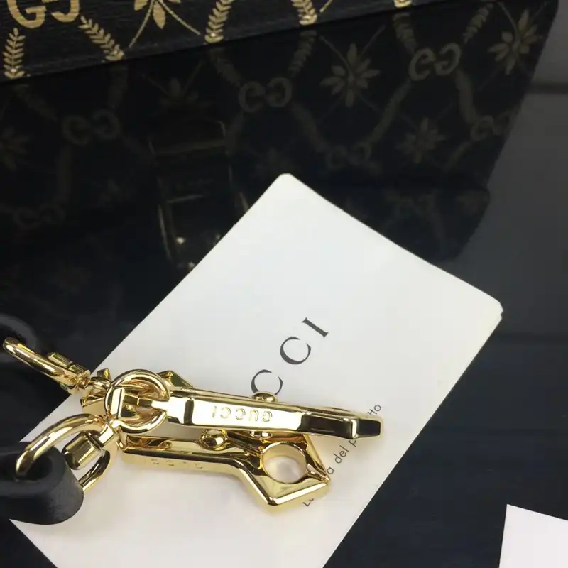 Cheap Gucci Bag 2210YA0071