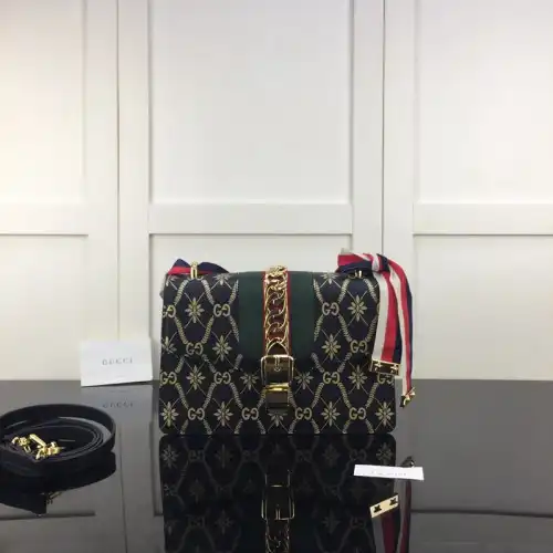 Gucci Bag 2210YA0071