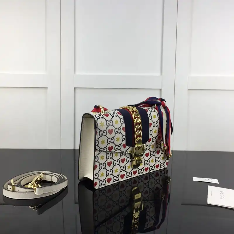 Cheap Gucci Bag 2210YA0074