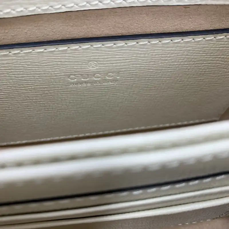 Cheap Gucci Bag 2210YA0076