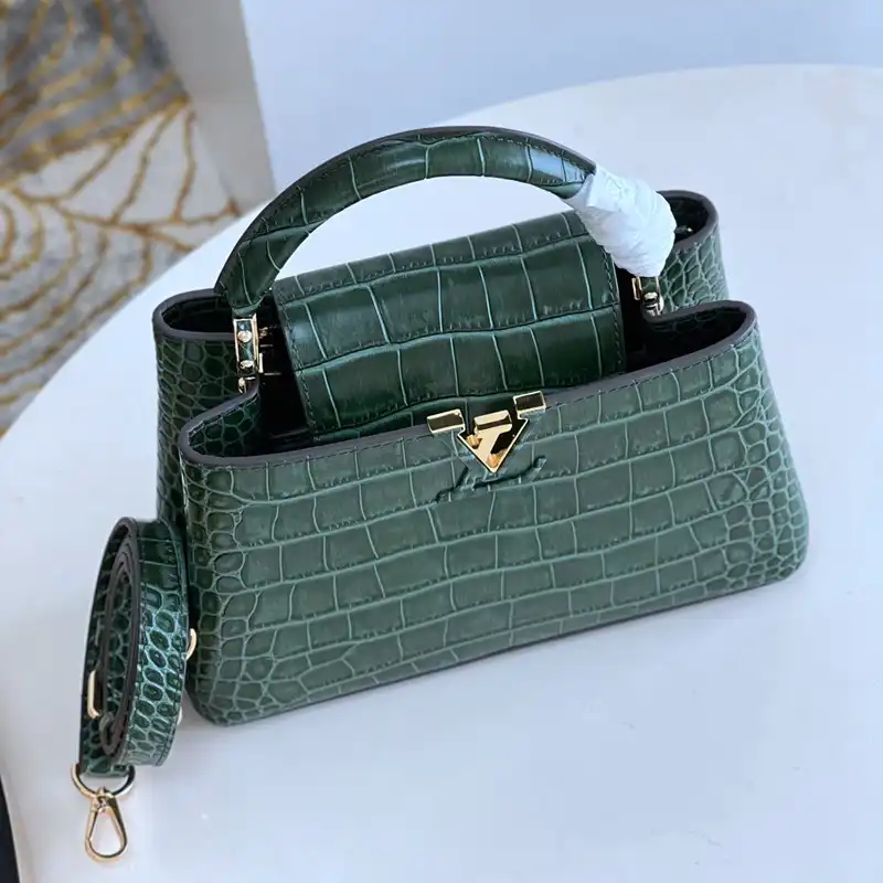 LV Bag 2210YA0133