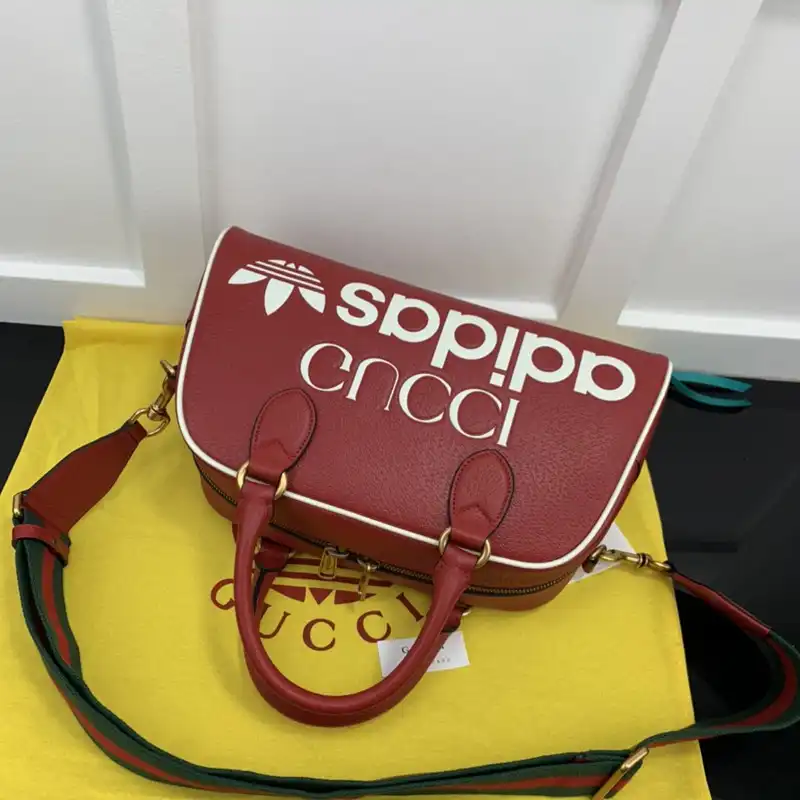 Cheap Gucci Bag 2210YA0143