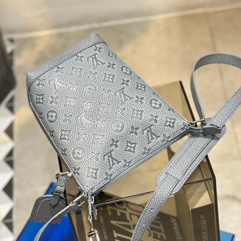 FASH LOUIS VUITTON Bag 2210YA0152