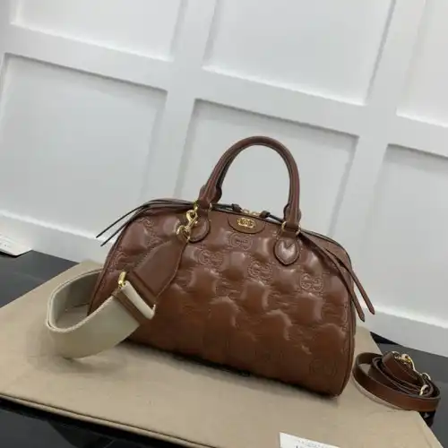 Gucci Bag 2210YA0156