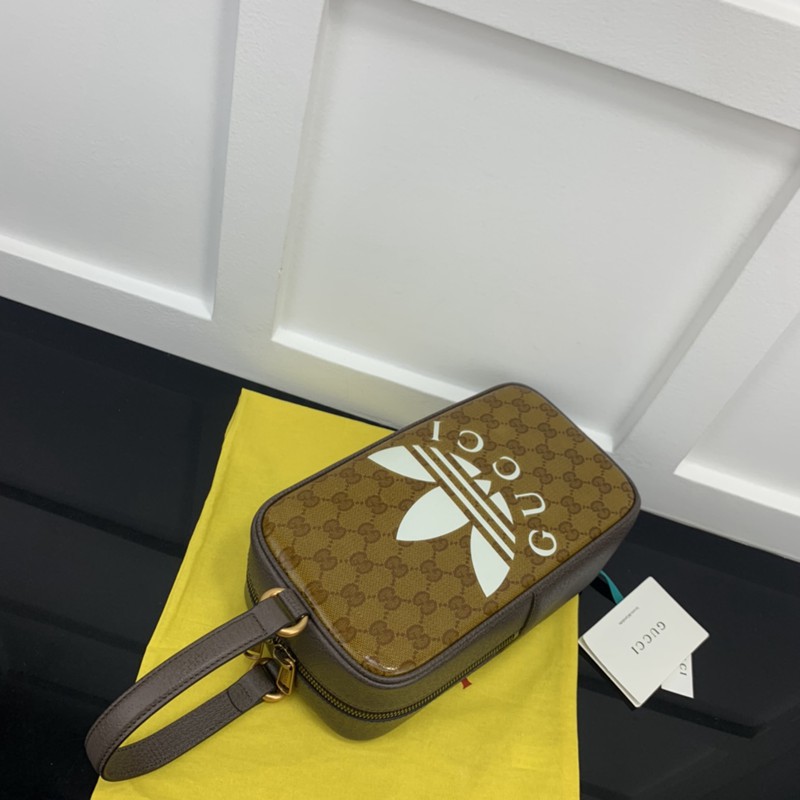 FASH Gucci Bag 2210YA0159