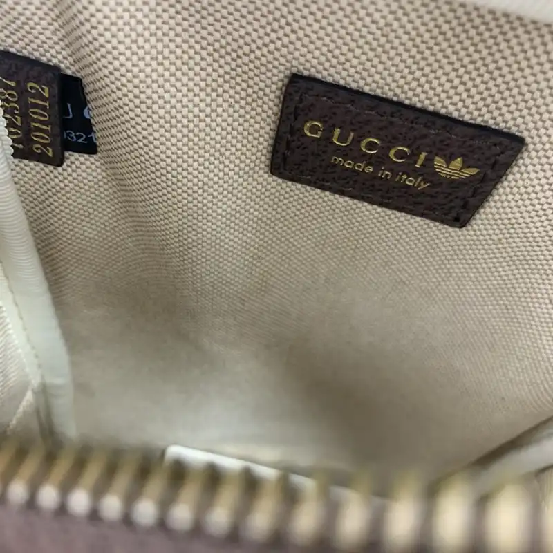 Cheap Gucci Bag 2210YA0159