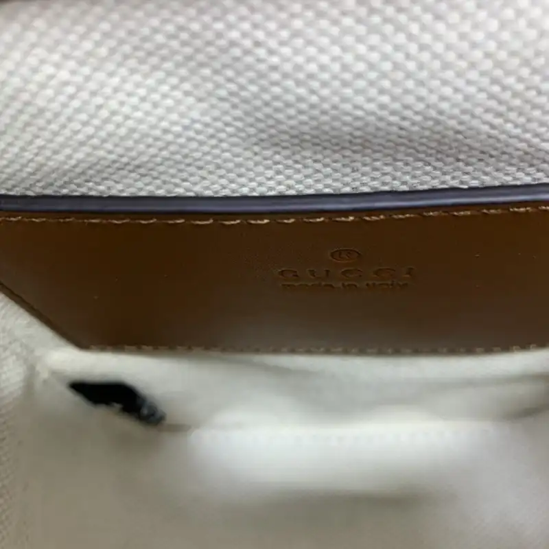 Cheap Gucci Bag 2210YA0166