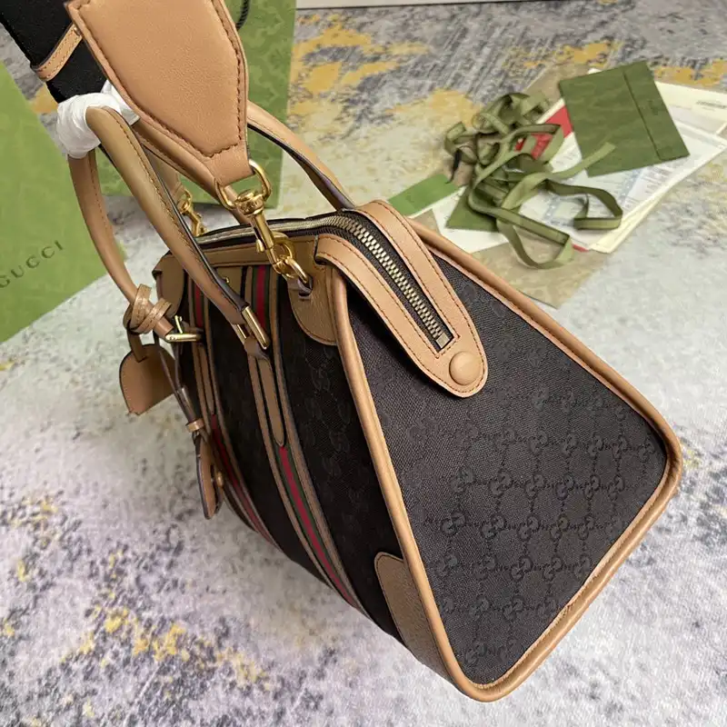 Cheap Gucci Bag 2211DJ0002