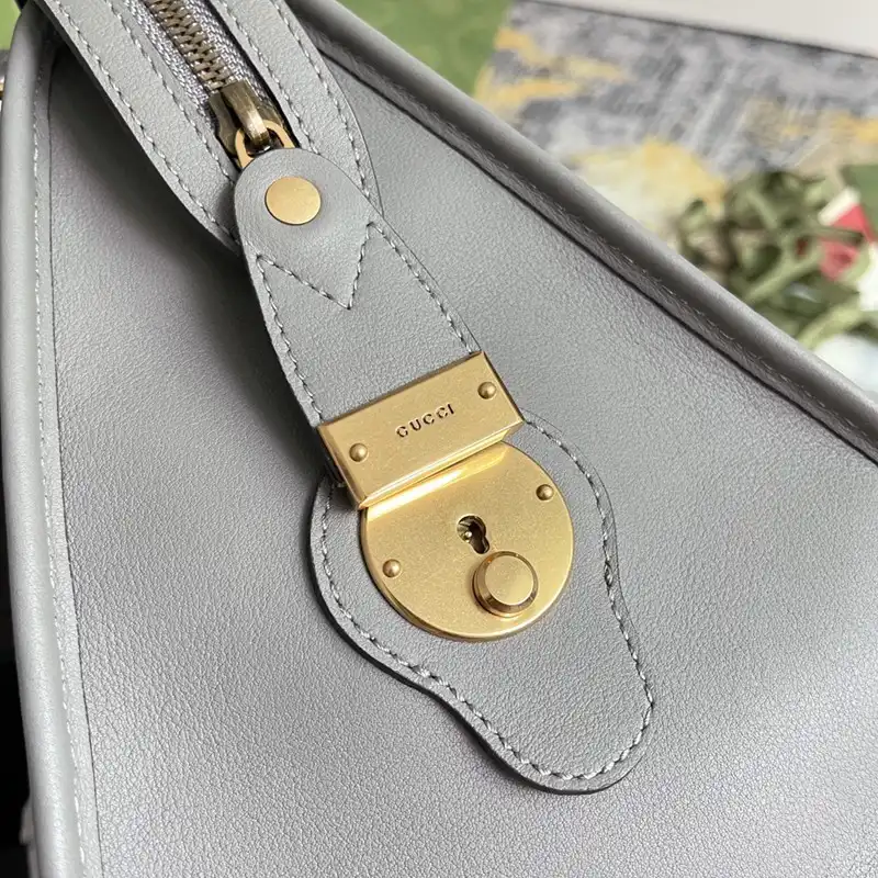 Affordable Gucci Bag 2211DJ0006